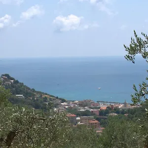 https://casa-elena-moneglia.hotelitalianriviera.com