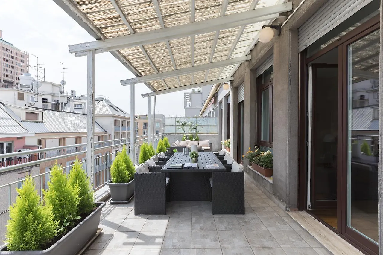 Hemeras Boutique Homes - Design Apartments Near Duomo Cathedral Μιλάνο