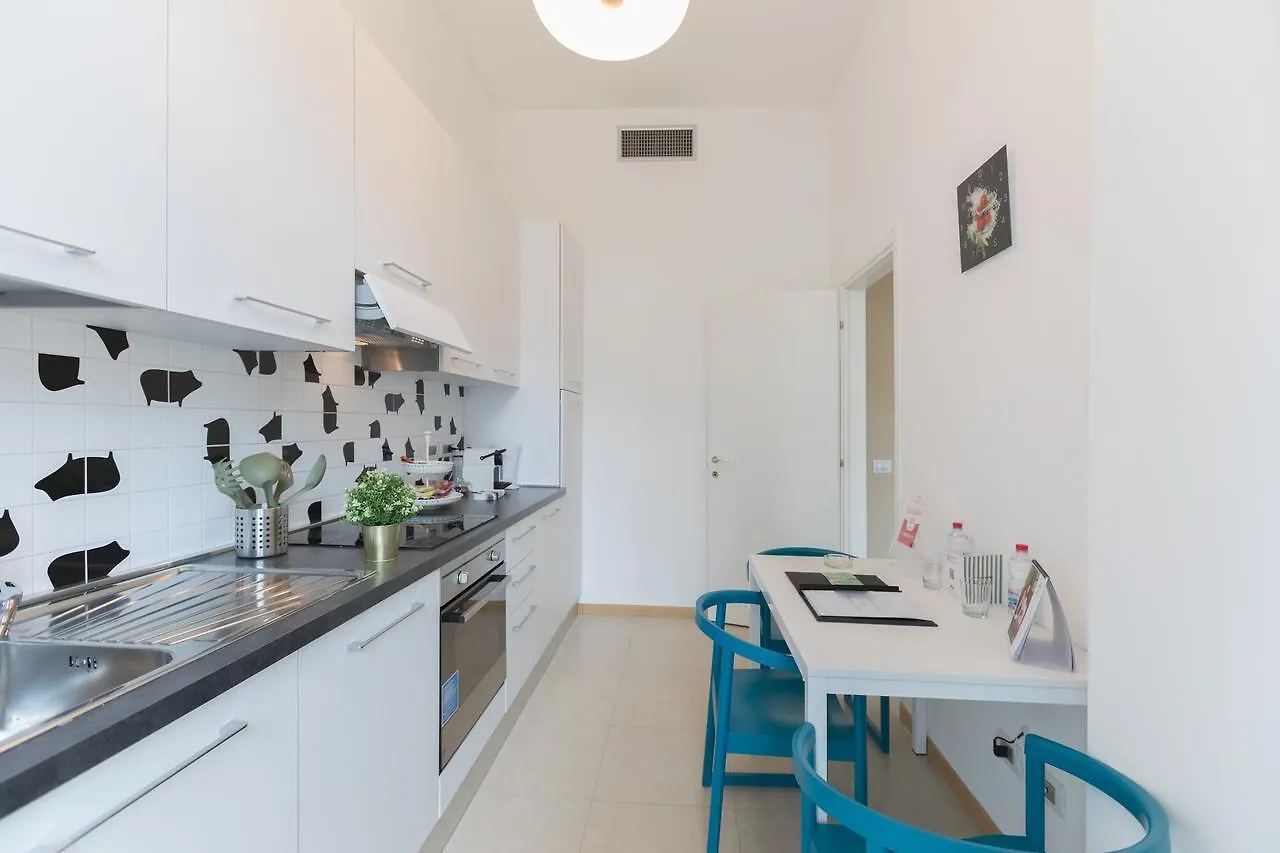Hemeras Boutique Homes - Design Apartments Near Duomo Cathedral Mediolan