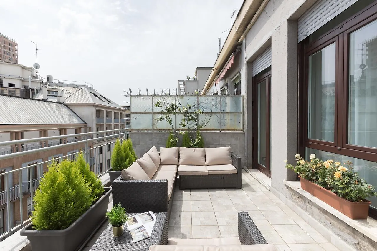 Hemeras Boutique Homes - Design Apartments Near Duomo Cathedral Mediolan 0*,  Włochy