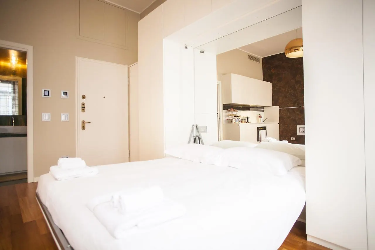 Hemeras Boutique Homes - Design Apartments Near Duomo Cathedral Mediolan