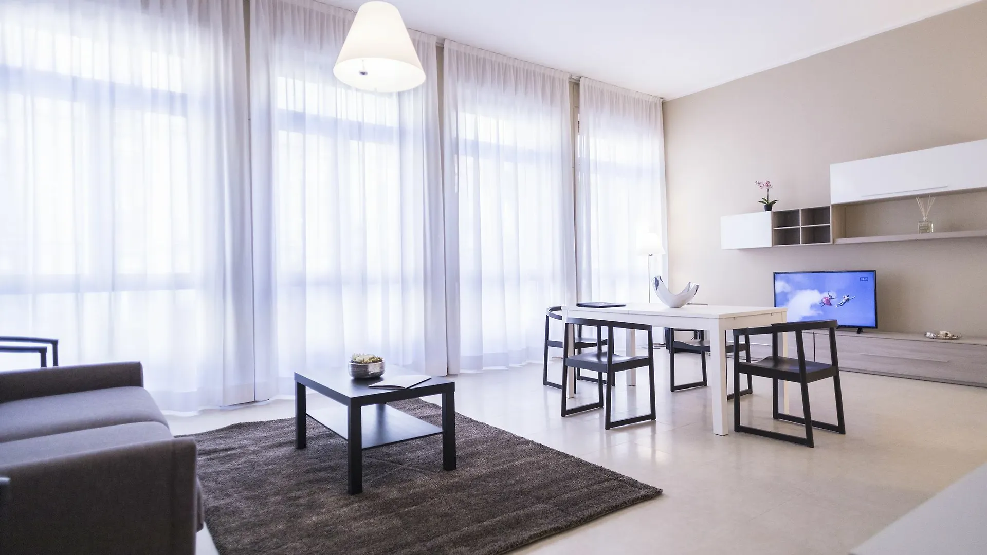 Hemeras Boutique Homes - Design Apartments Near Duomo Cathedral Mediolan Włochy