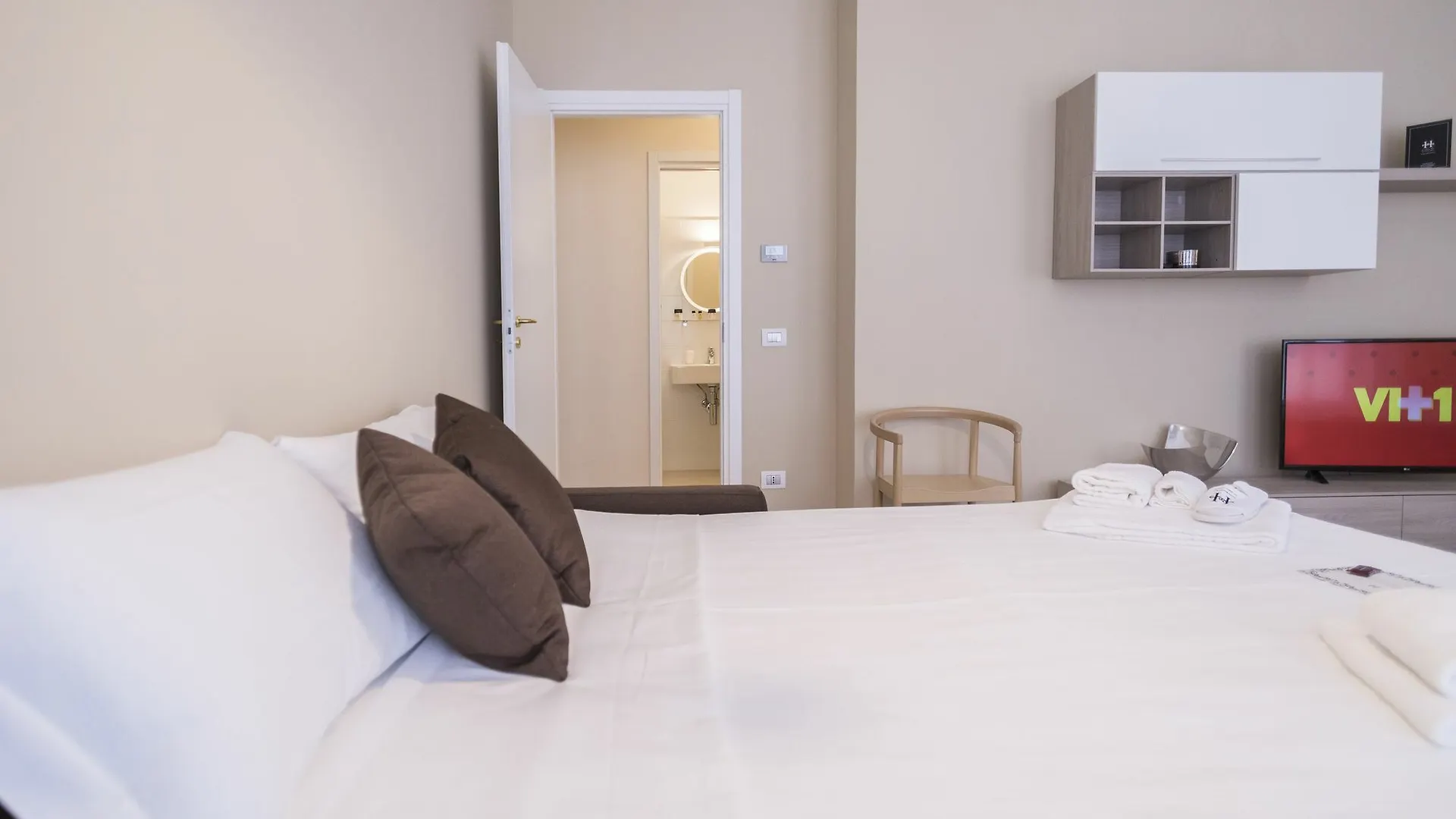 Hemeras Boutique Homes - Design Apartments Near Duomo Cathedral Mediolan