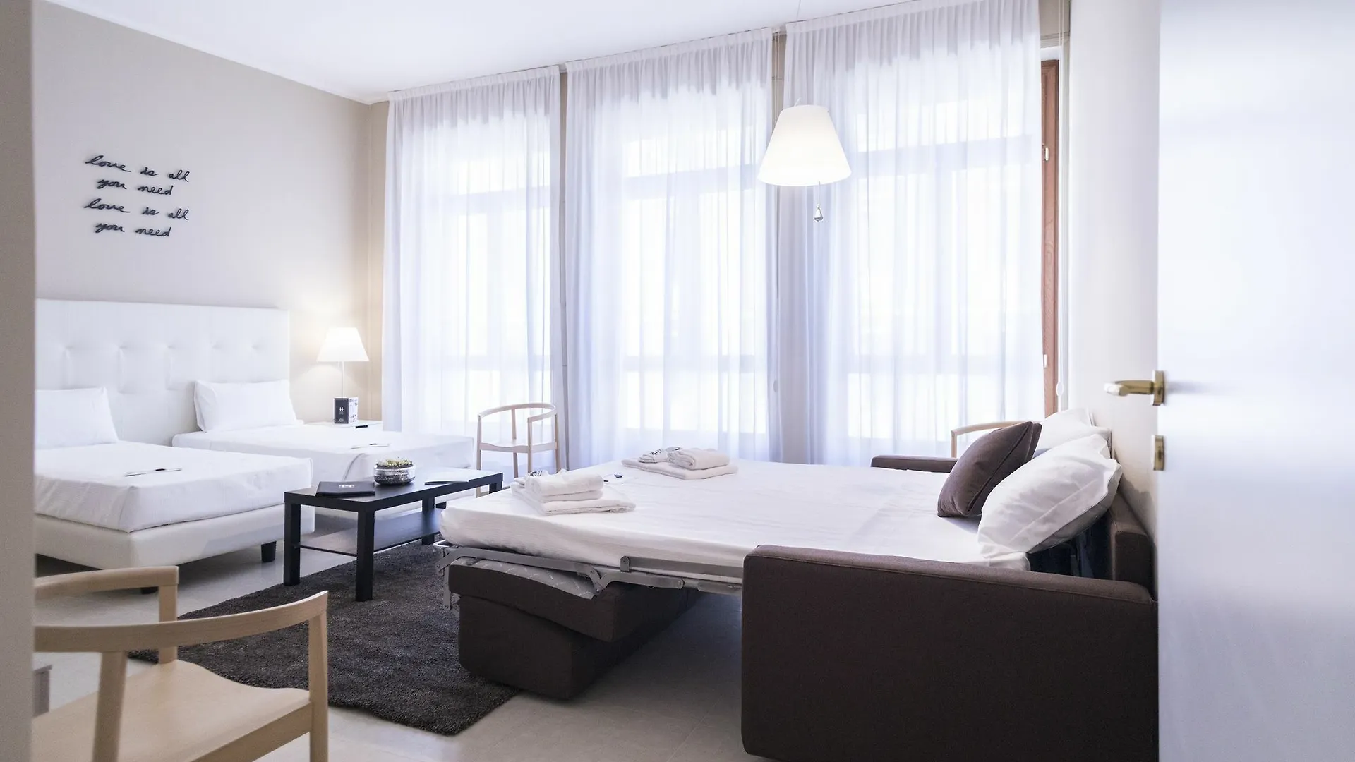 Hemeras Boutique Homes - Design Apartments Near Duomo Cathedral Mediolan Włochy