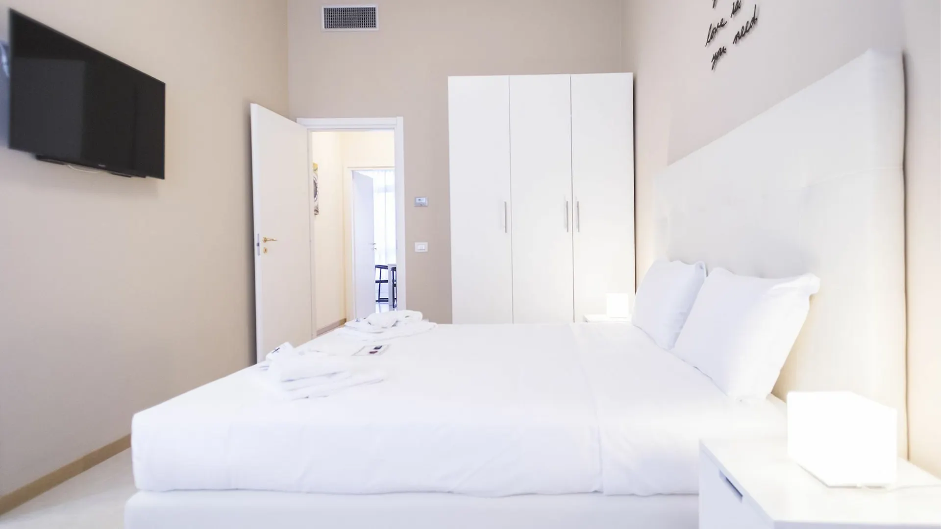 Hemeras Boutique Homes - Design Apartments Near Duomo Cathedral Mediolan